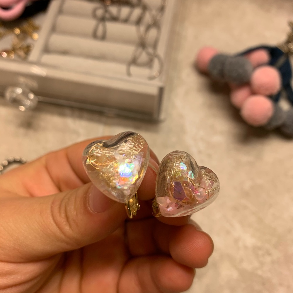 Clear heart earring